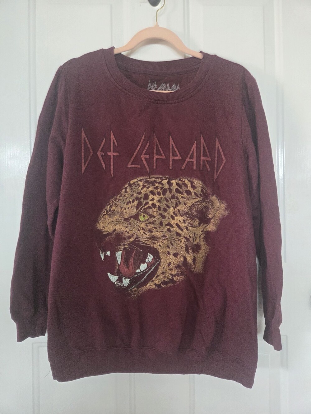 Def Leppard Graphic woman's Crewneck Sweater Maroon XL